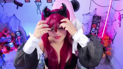 Snapshot of ahri_elderwood chatting on October 13, 5:20 am Ahri help me get to 100  online show from October 13, 5:20 am