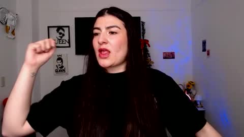 Ahriana Bluff online show from November 10, 4:43 pm