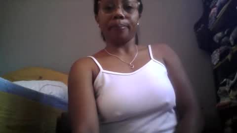 Aicha boobs online show from November 24, 7:18 am