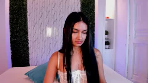 aidajoness online show from March 2, 11:39 am