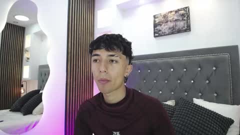 Aiden online show from February 21, 1:14 pm