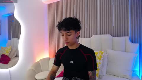 Aiden online show from March 11, 1:14 pm