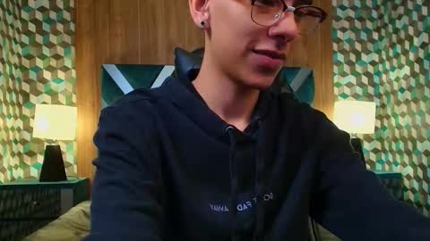 Snapshot of aiden_royce chatting on September 26, 3:58 am aiden_royce online show from September 26, 3:58 am