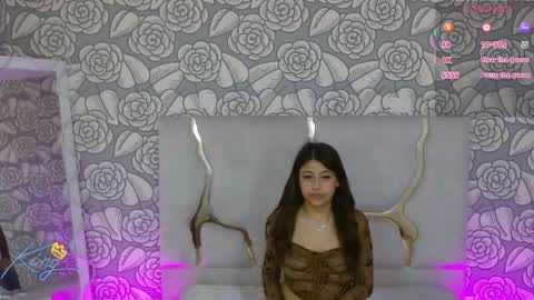aiithana_tay online show from May 19, 7:21 pm
