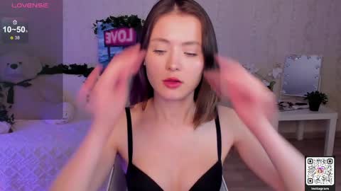 Lynn online show from April 2, 3:30 pm