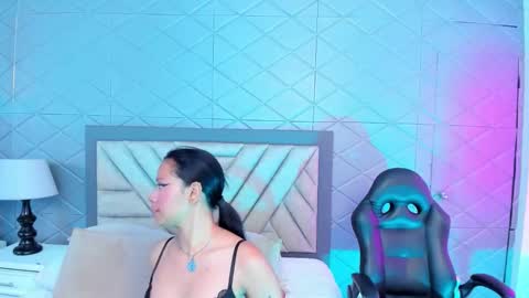 Snapshot of aikolee_ chatting on September 18, 6:50 am AikoLee online show from September 18, 6:50 am