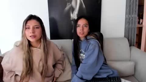 aileenn_sweettt online show from August 2, 9:49 pm