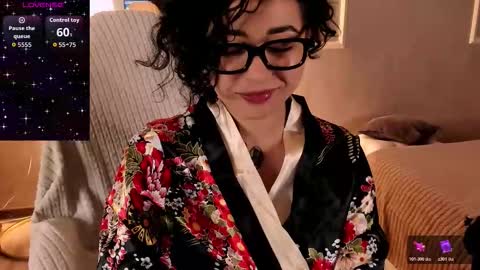 Aisha online show from February 5, 6:39 am