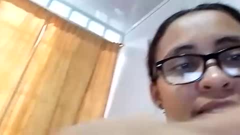 aisha koswell3 online show from April 18, 7:18 pm