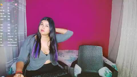 Snapshot of aisha_stacey0410 chatting on February 15, 2:47 am aisha_stacey0410 online show from February 15, 2:47 am