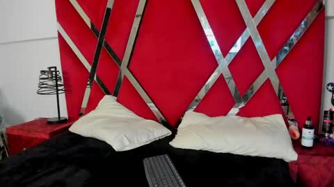 aishaxht online show from April 21, 1:42 am