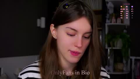 Aliza online show from December 14, 1:12 am