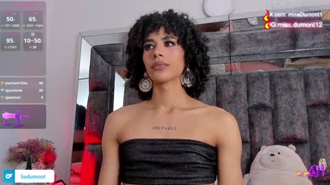 Queen Dumont   online show from January 7, 5:54 am