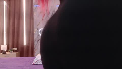 AIXA  online show from April 9, 1:28 pm