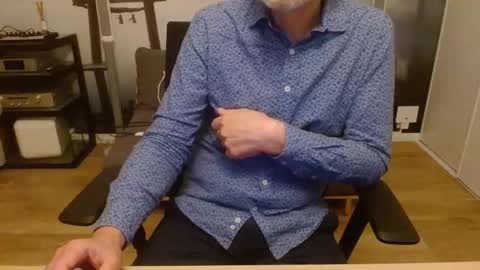 aixcited online show from April 22, 8:16 pm