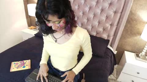 Snapshot of akane_uwu chatting on February 25, 1:43 pm A K A N E  U W U online show from February 25, 1:43 pm