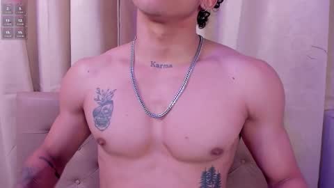 akazaboy online show from February 28, 5:33 am