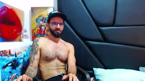 akiles online show from February 18, 11:59 pm