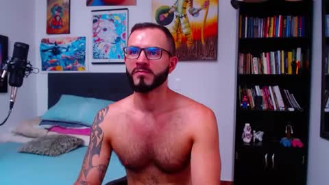 akiles online show from February 19, 10:09 pm