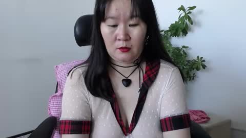 Snapshot of akira_xx chatting on October 1, 2:43 am Akira online show from October 1, 2:43 am
