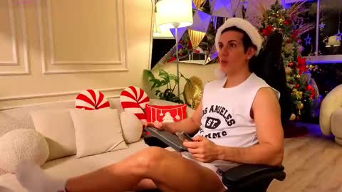 Al Fox  Miko Fortuni  online show from December 18, 12:39 am