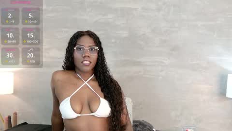 alaia_colins online show from June 9, 12:33 am