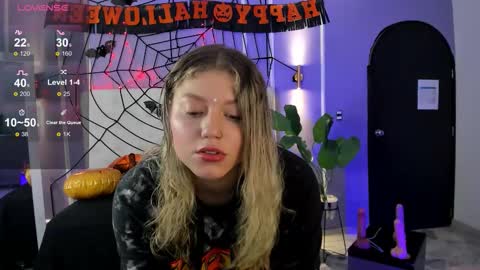 Alaia online show from November 4, 1:45 pm