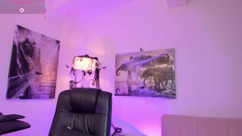 Alaia online show from October 31, 8:20 pm