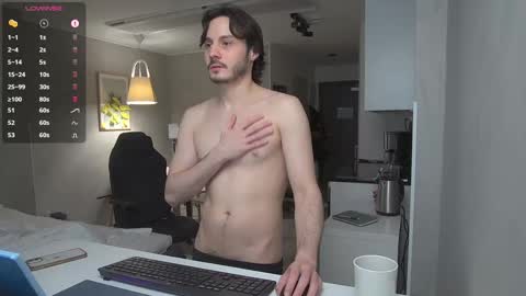 Maxi  online show from February 17, 9:46 am