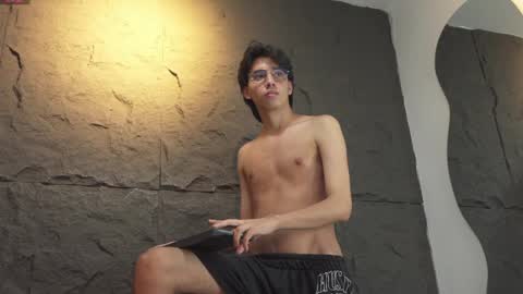Alan Boy online show from May 31, 3:38 am