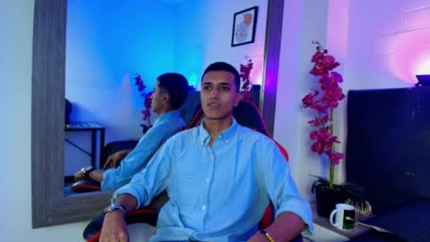 alan_colthon online show from May 5, 3:24 am