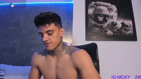 alan_morrys online show from January 25, 2:04 am