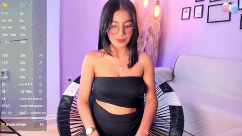 Alana online show from November 3, 1:45 pm