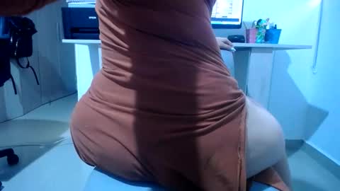 A l a n a online show from March 9, 4:00 pm