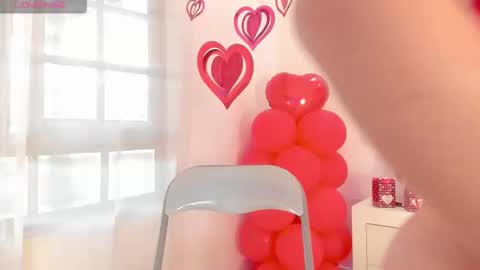 Snapshot of alana_then2 chatting on February 10, 9:36 pm       online show from February 10, 9:36 pm