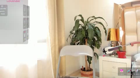 Snapshot of alana_then2 chatting on March 4, 3:37 pm       online show from March 4, 3:37 pm
