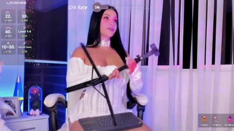 Snapshot of alana_wolff1 chatting on December 6, 3:13 am ALANA online show from December 6, 3:13 am