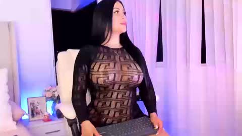 Snapshot of alana_wolff1 chatting on September 19, 12:15 am ALANA online show from September 19, 12:15 am