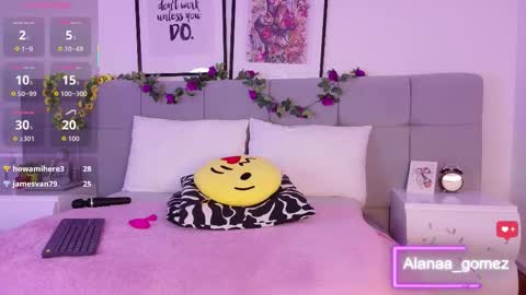Snapshot of alanaa_gomez chatting on October 2, 5:23 pm Alanaa online show from October 2, 5:23 pm