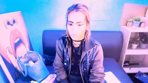 alanadelray online show from February 11, 8:05 am