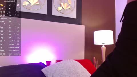 alana online show from October 9, 3:45 am