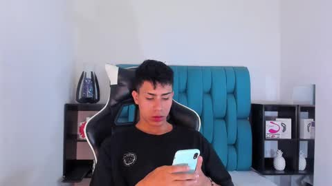 alannaughty_ online show from February 15, 9:04 pm