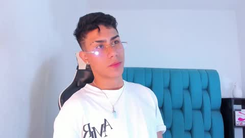 alannaughty_ online show from February 27, 9:04 pm