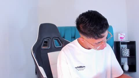 alannaughty_ online show from January 26, 7:32 am