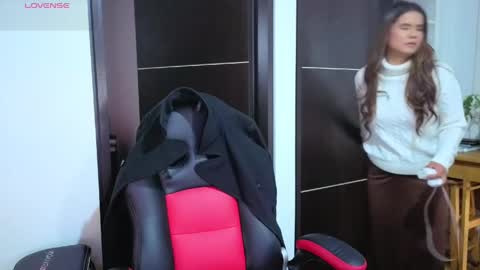 alba_toro535670 online show from April 9, 12:11 pm