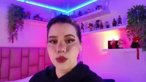 albaandthayron online show from April 23, 12:13 pm