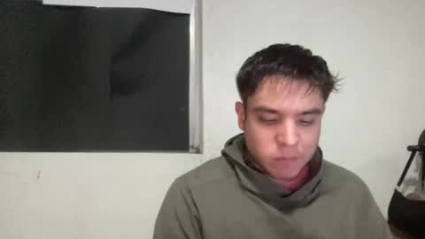 alber753713 online show from June 17, 5:12 am