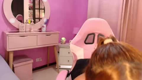 aldana_stone online show from November 18, 1:08 am