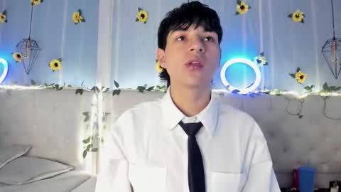 ale_aurarashi online show from November 8, 9:12 am