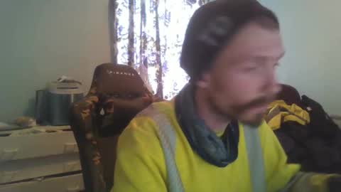 alecum online show from April 1, 11:11 am